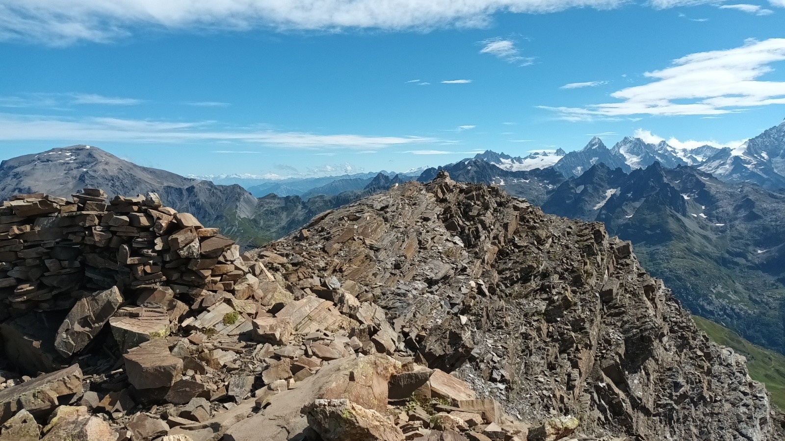 Pointe de la Mitraille, avec le vent je me suis mis à quatre
pattes.