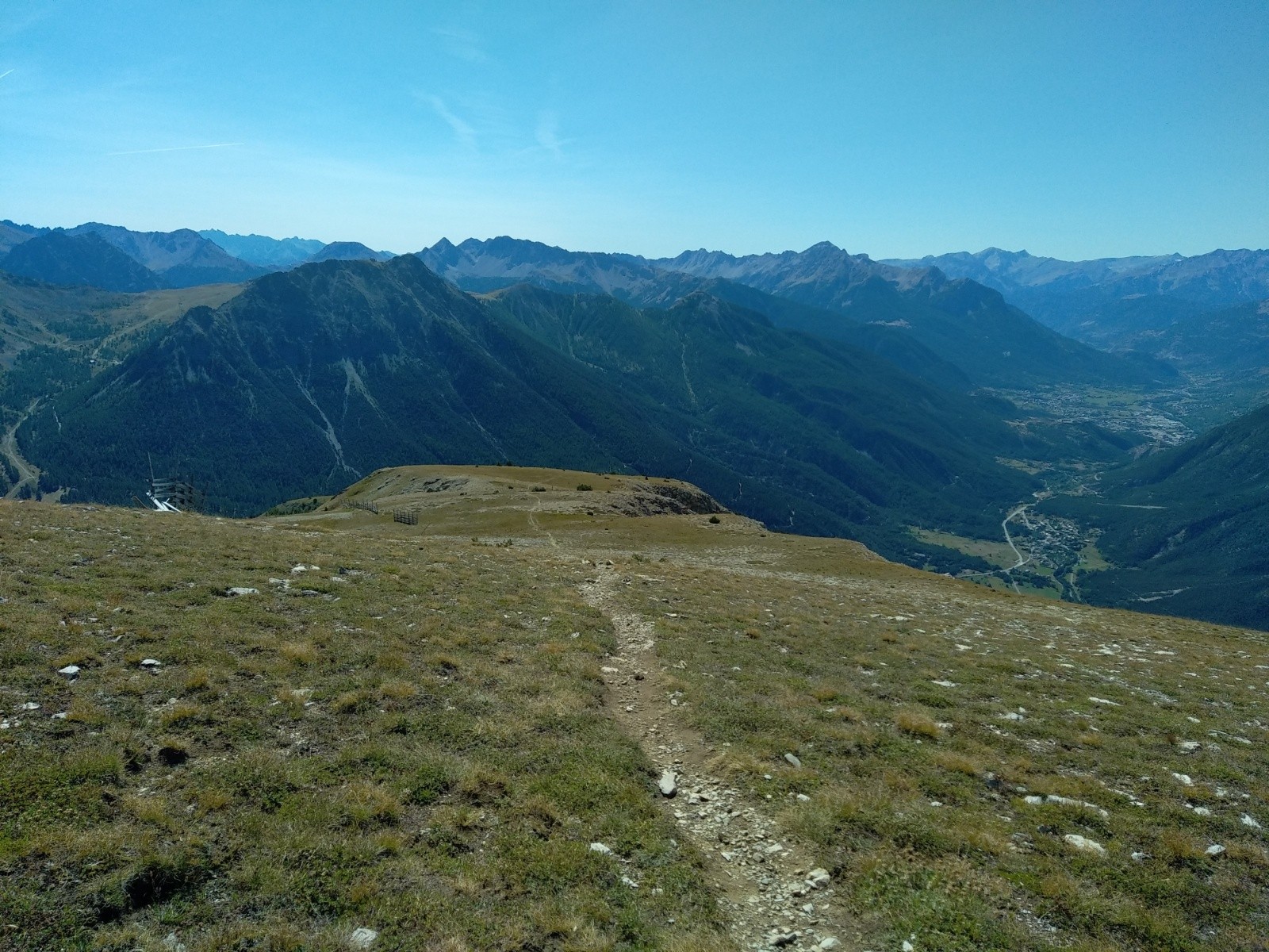 On voit Briançon en bas à droite 