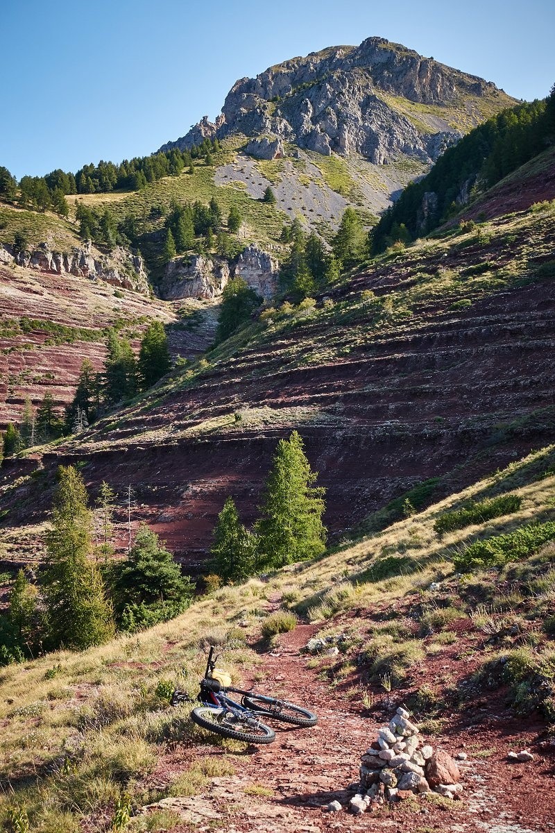 Sur le chemin des Traverses (au-dessus des gorges du Cians)