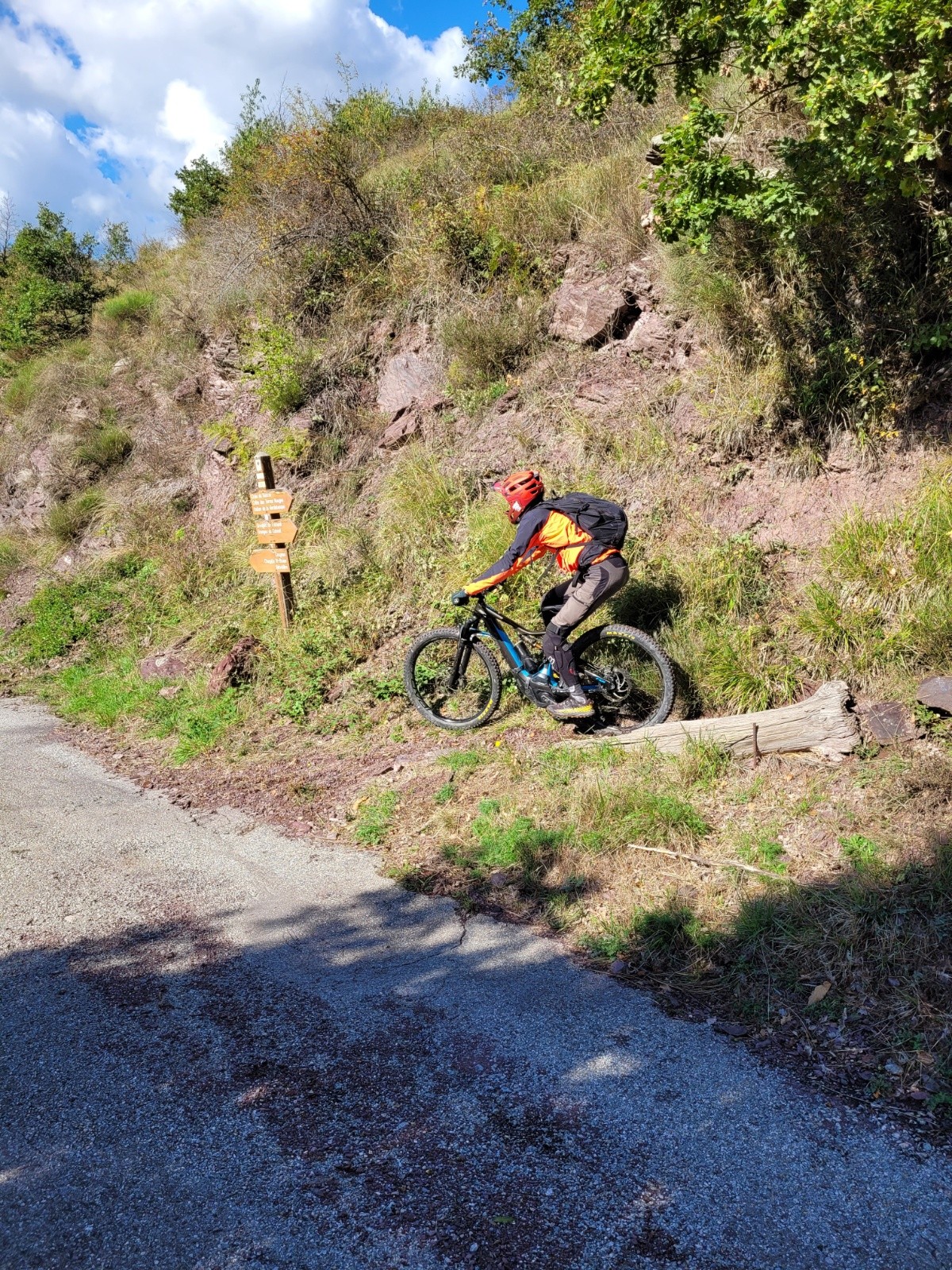 Gerard rejoint la piste 