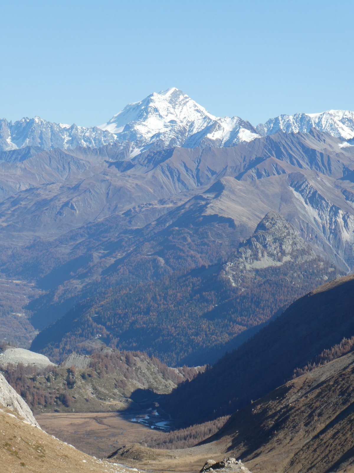 Vallée de la Lée Blanche et le Grand Combin