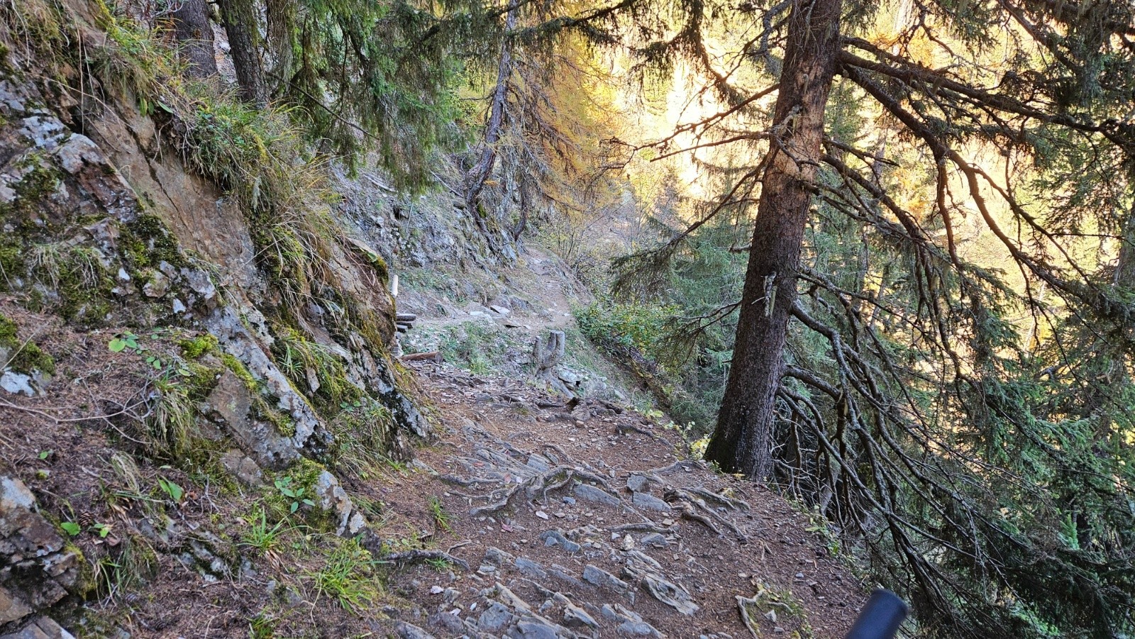 Sentier, qui va trop bien, à faire.