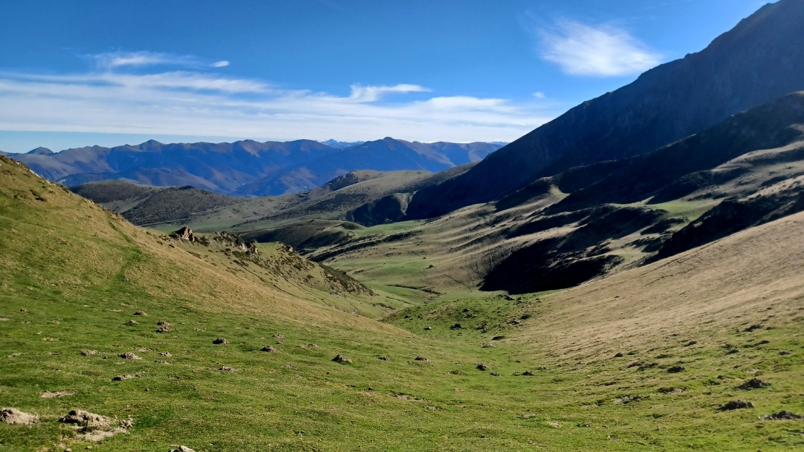 #4 Du col de Crabe: superbe descente sur gazon. Du col de Crabe: superbe descente sur gazon.