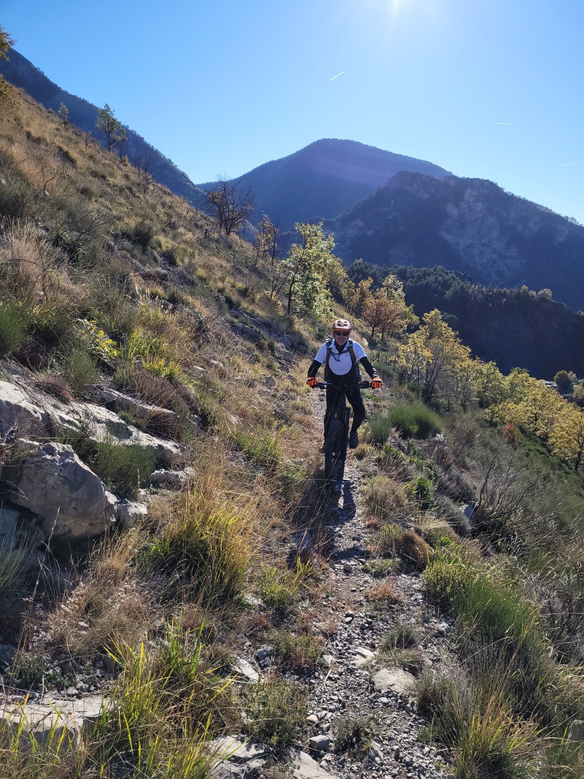 Montée vers la crête de la Pelau 