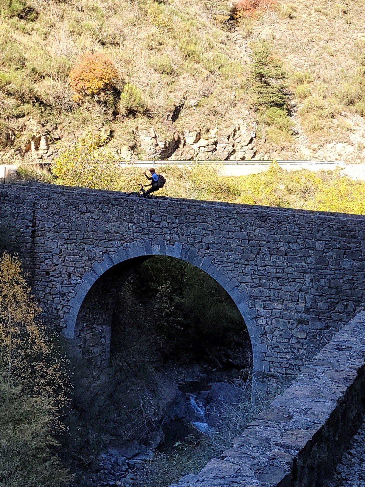 pont avant la jonction de route de Pierlas 