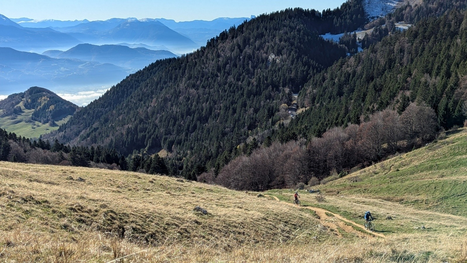 Montée au col de l'Aye sur le vélo 