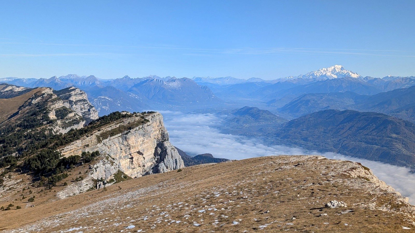 Le Mont-Blanc toujours aussi beau à cette période et cette lumière