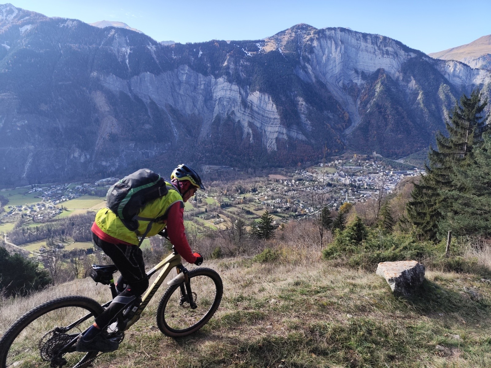 Au dessus du Bourg d Oisans 