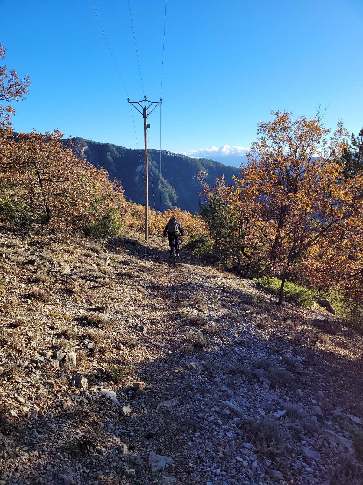 Descente vers Puget-Rostang