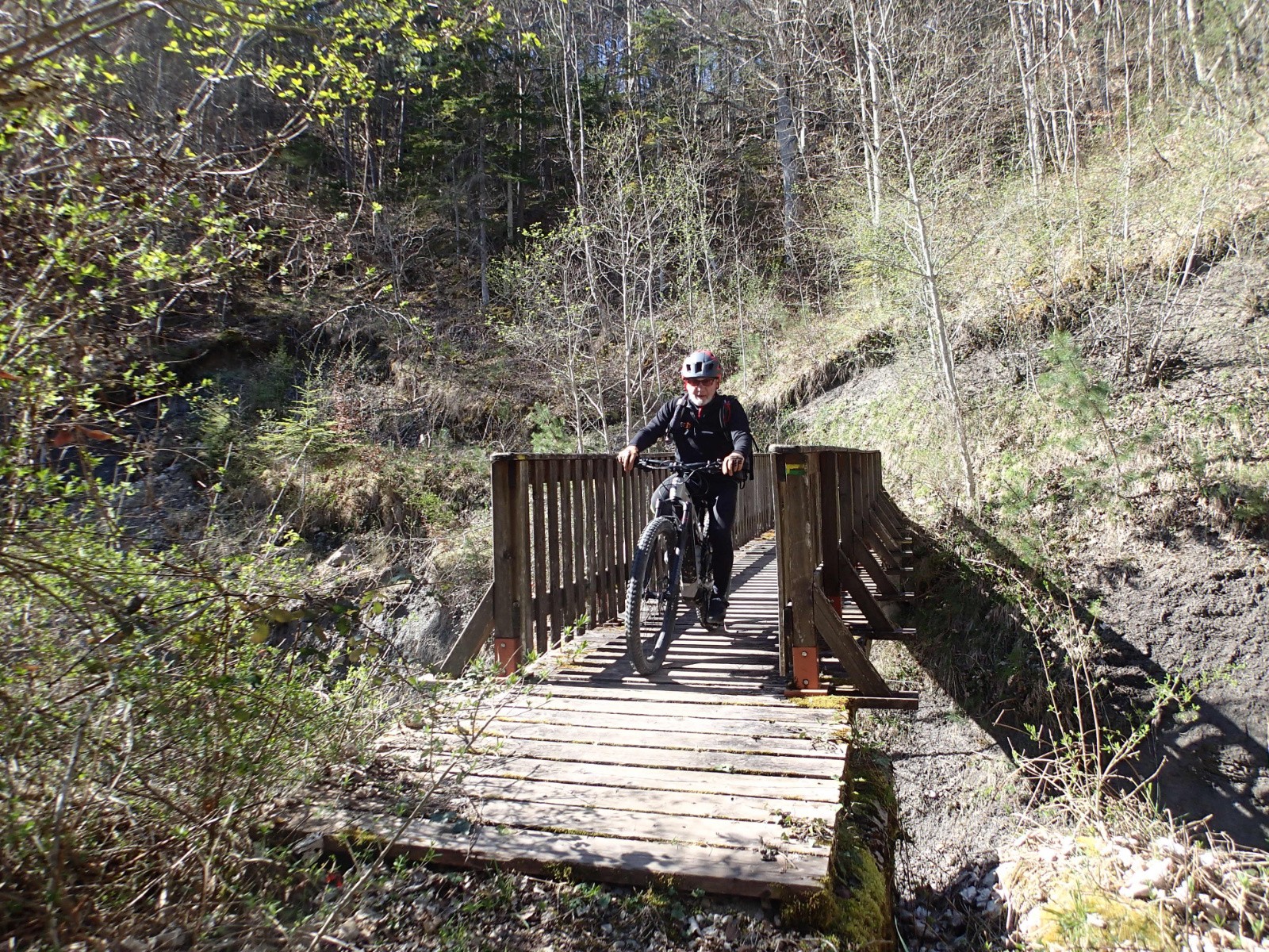 #3 La Passerelle d La Passerelle d'Orbannes au fond du trou !