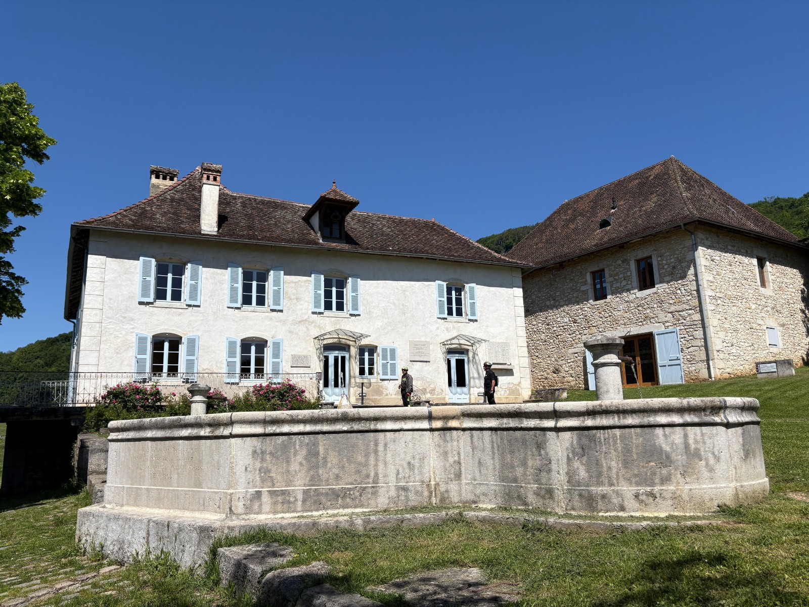 #8 La "Maison d La \