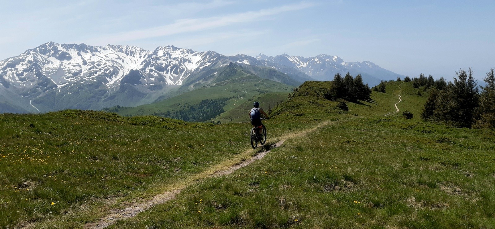 #4 Descente du grand Rocher, le sens Nord Sud mieux pour la vue. Descente du grand Rocher, le sens Nord Sud mieux pour la vue.