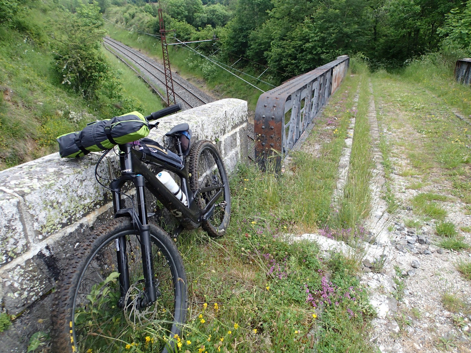 #7 Tiens, y Tiens, y'a des trains dans le coin ?