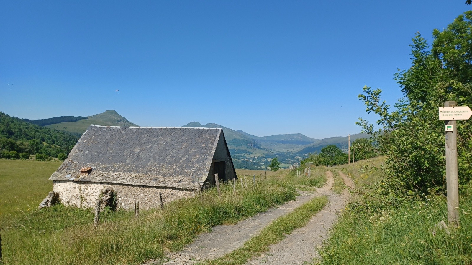 #8 Approche des sommets du Cantal. Approche des sommets du Cantal.