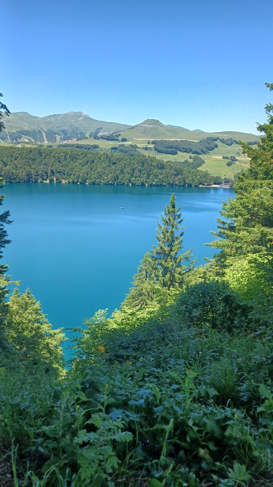 #2 Lac Pavin. Lac Pavin.
