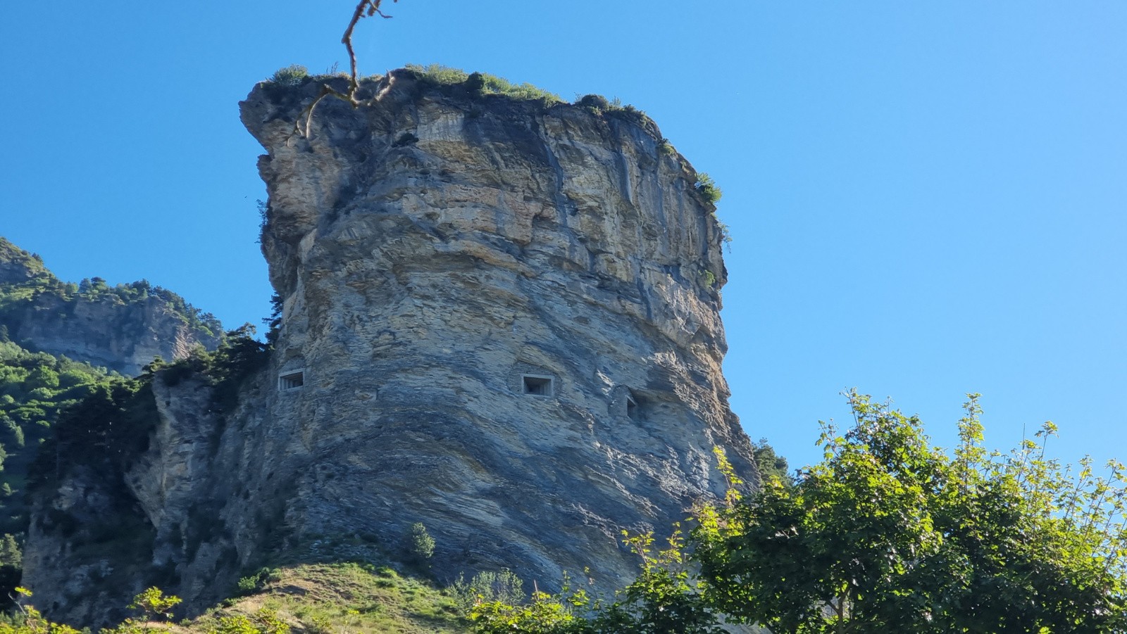 #2 Castel Tournoux Castel Tournoux