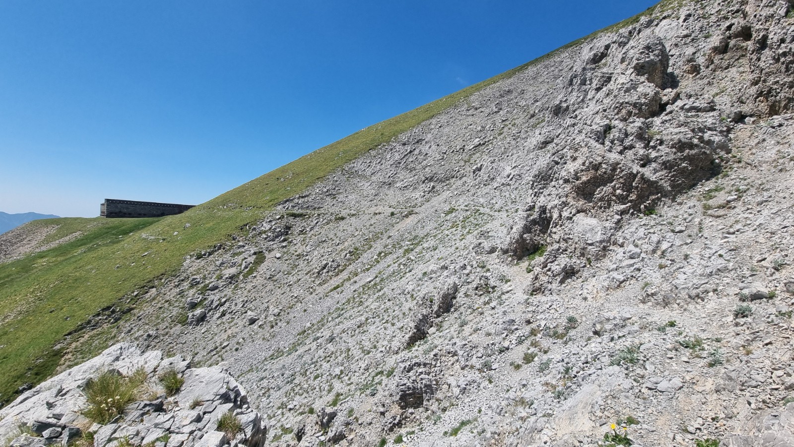 #11 Juste avant le fort, une ravine pas commode à franchir Juste avant le fort, une ravine pas commode à franchir