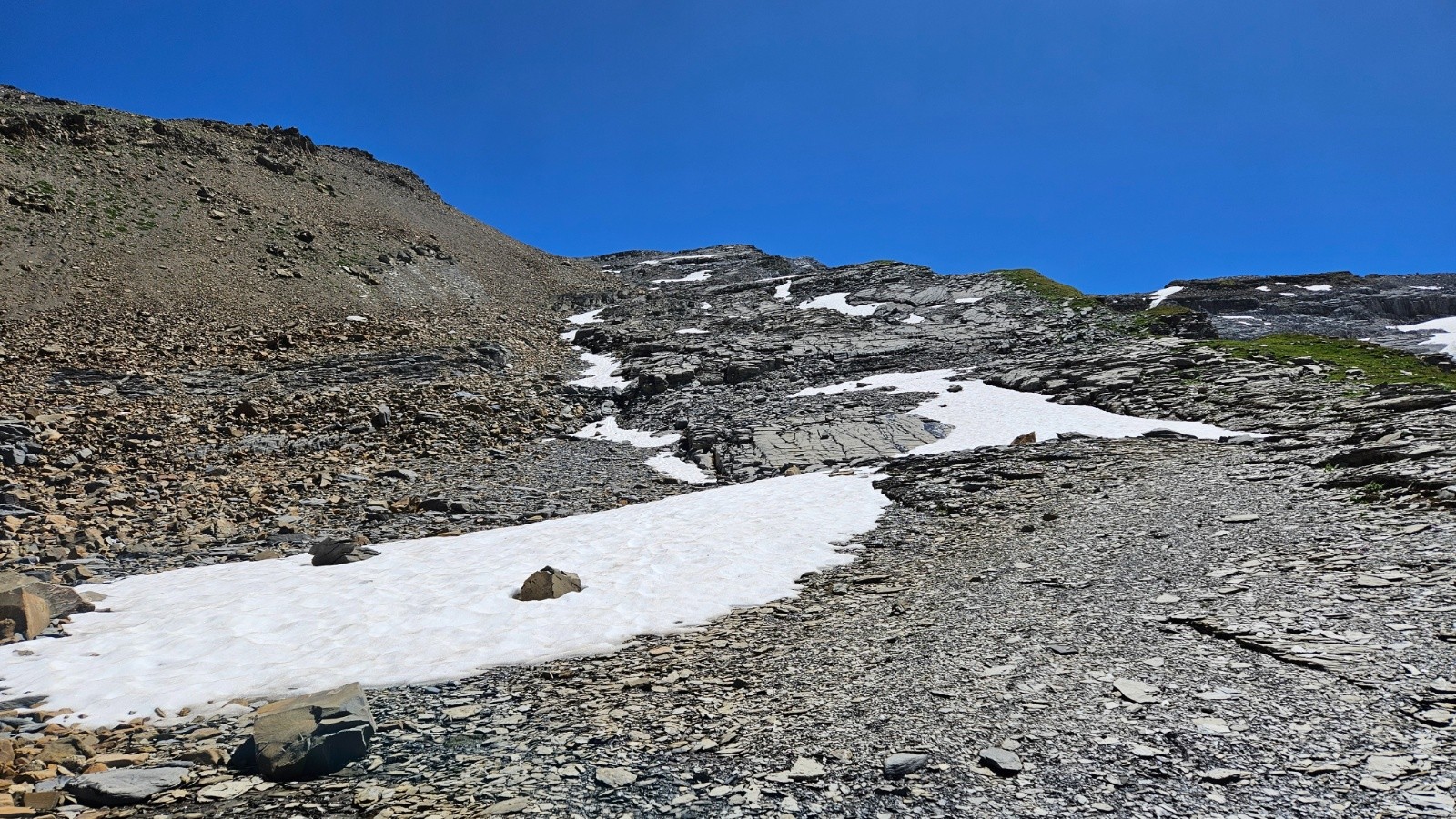 #9 Une partie du sentier est sous la neige. Une partie du sentier est sous la neige.