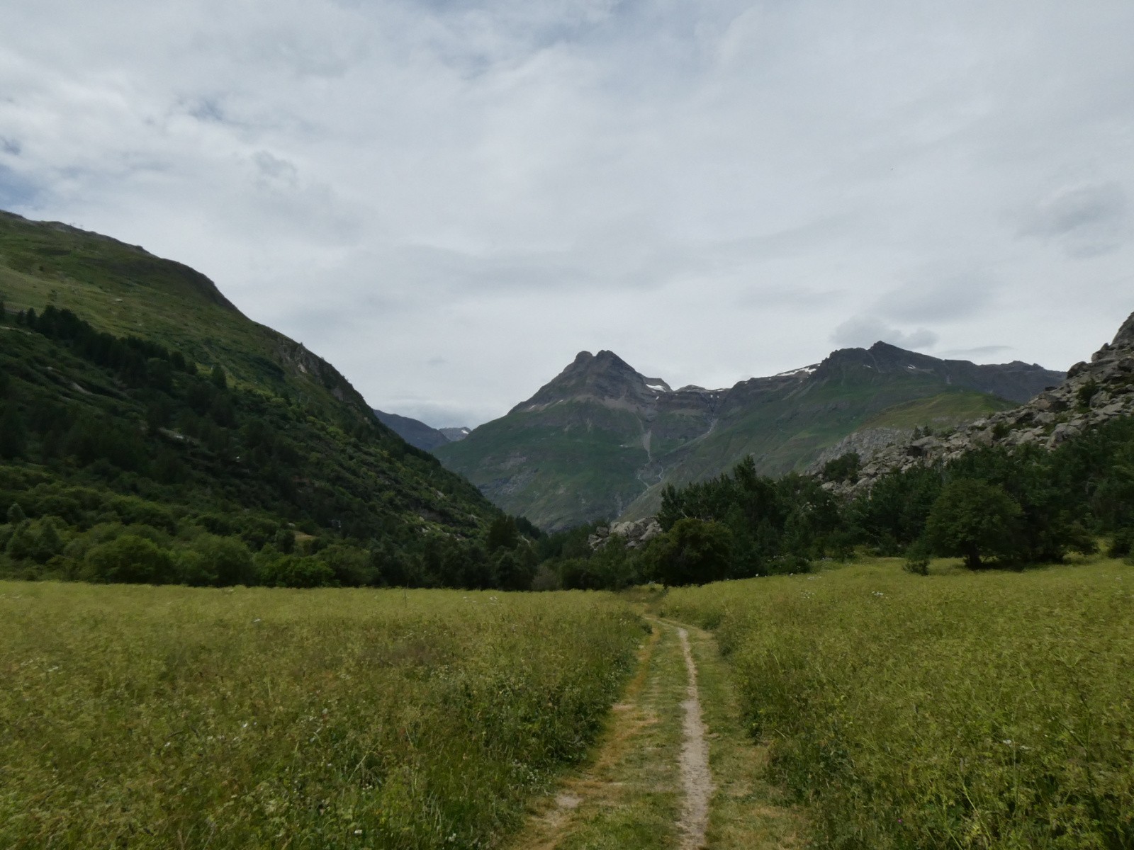 Sentier de l'Ecot.