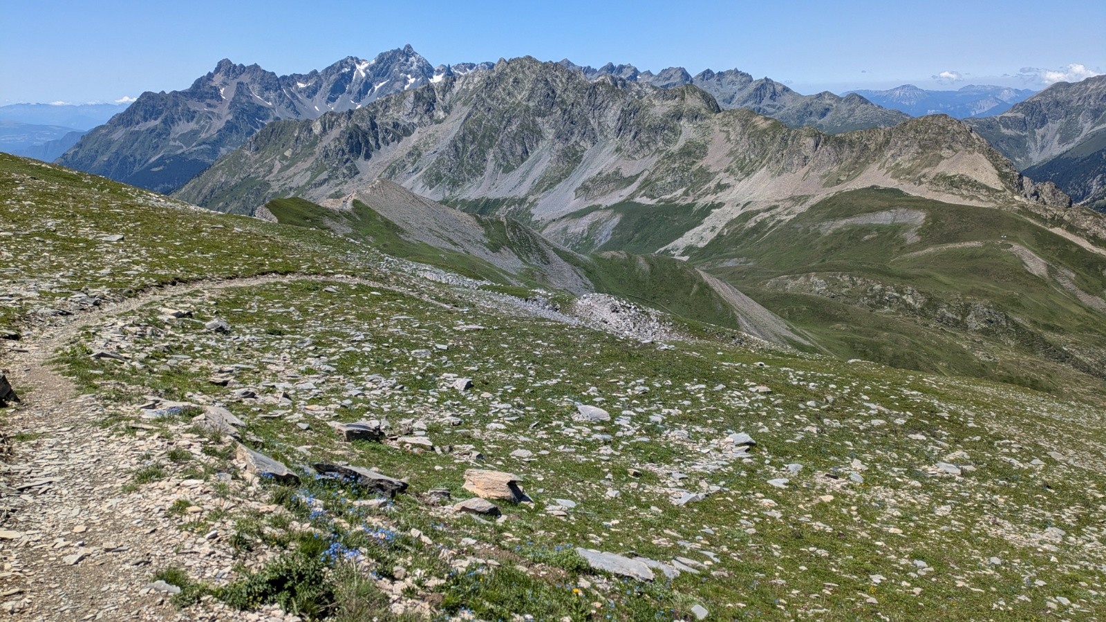 sentier vers le col du Sabot