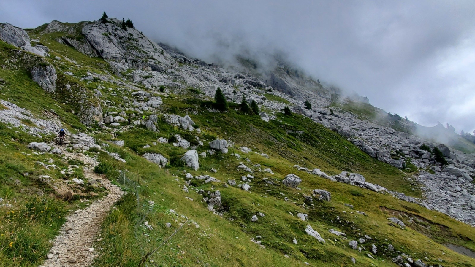 #23 Descente du lac de Peyre Descente du lac de Peyre