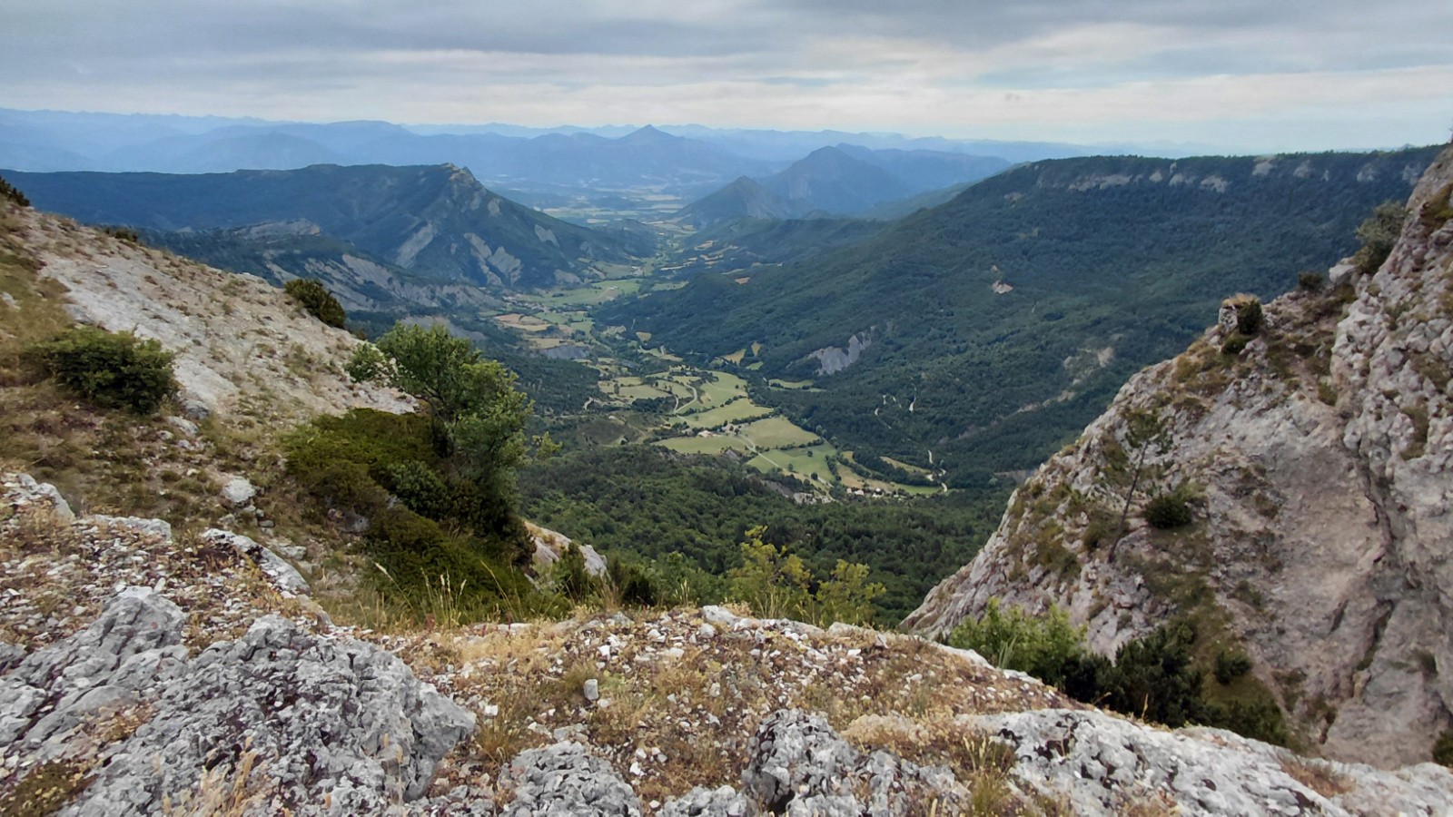 #8 Vue vers La Piarre et plus loin Sigottier Vue vers La Piarre et plus loin Sigottier