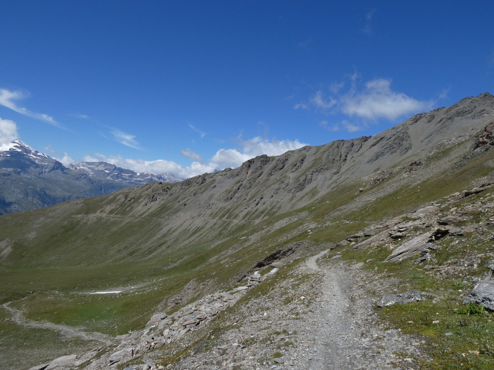 Descente sur le sentier balcon