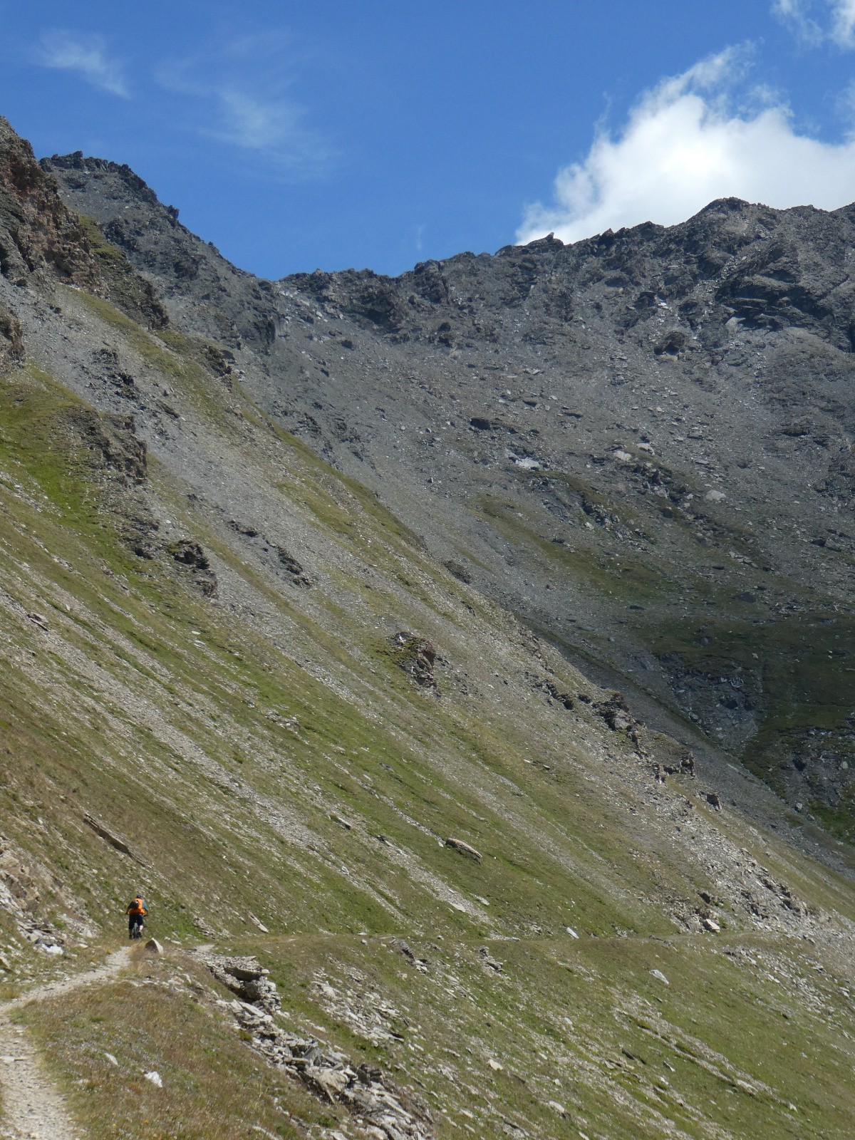 Jé sur le sentier balcon
