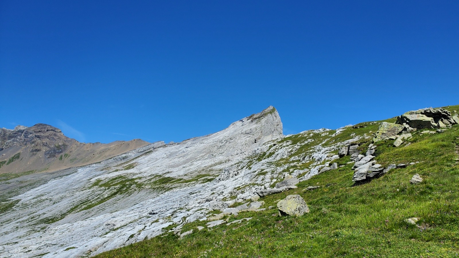 Dans le rétro, belle dalle 