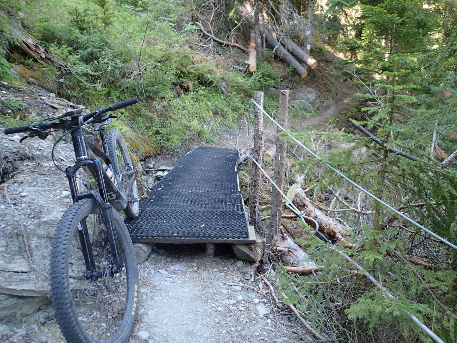 #3 ... plus un p ... plus un p'tit pont de bois ...
