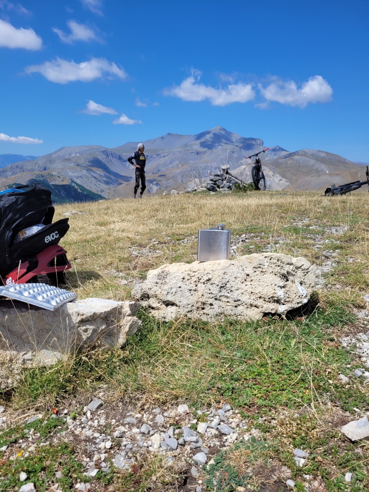 #15 au fond le Mounier, devant le Génépi maison de Gérard. au fond le Mounier, devant le Génépi maison de Gérard.