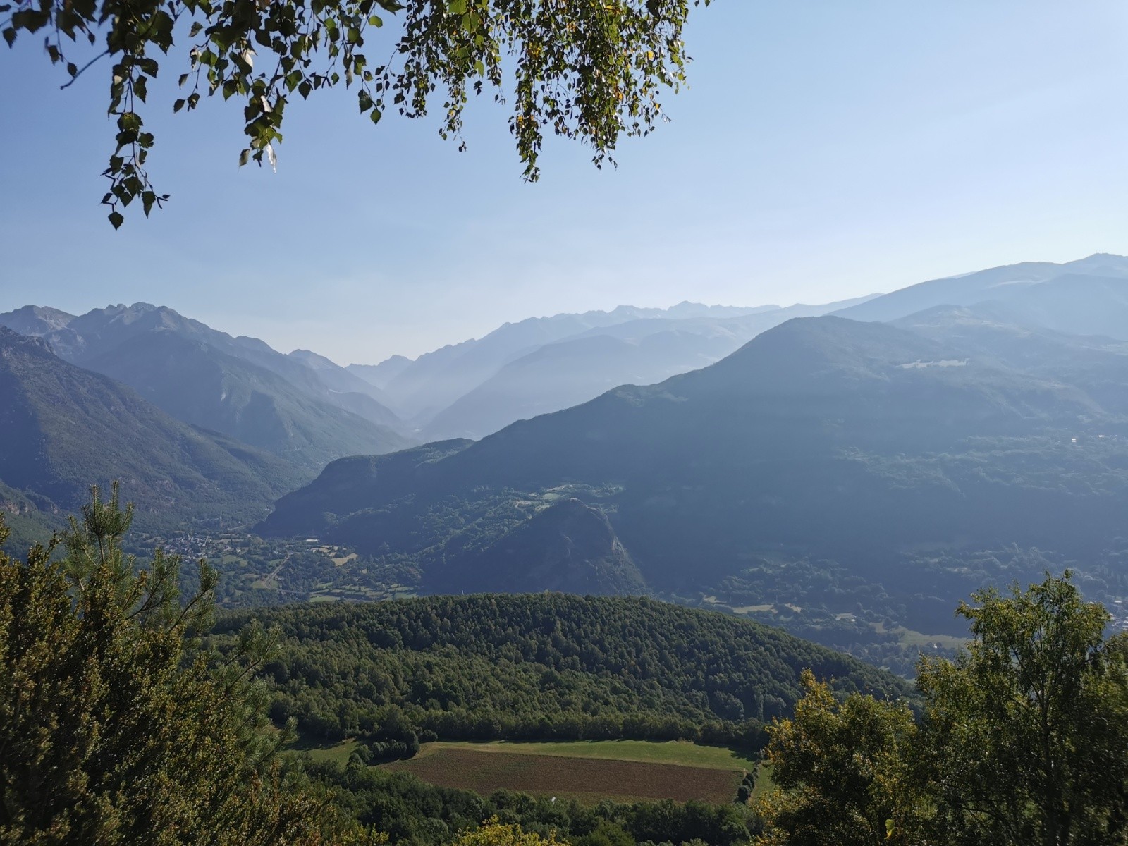#4 Vue sur la vallée de Bénasque Vue sur la vallée de Bénasque