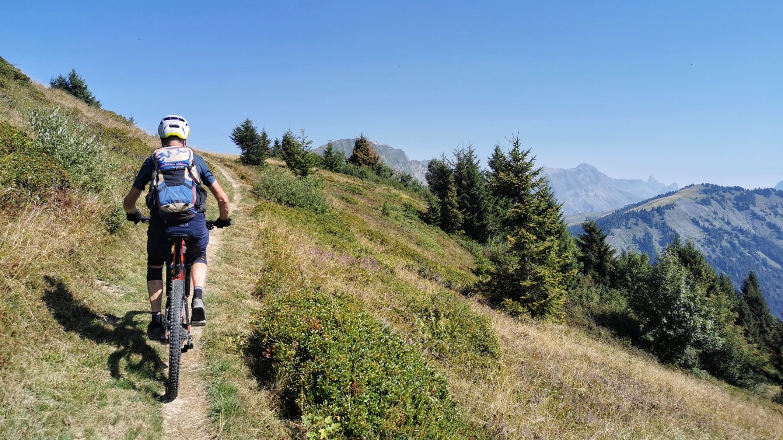 #9 Sur le bike sous le sommet de Praz Véchin Sur le bike sous le sommet de Praz Véchin