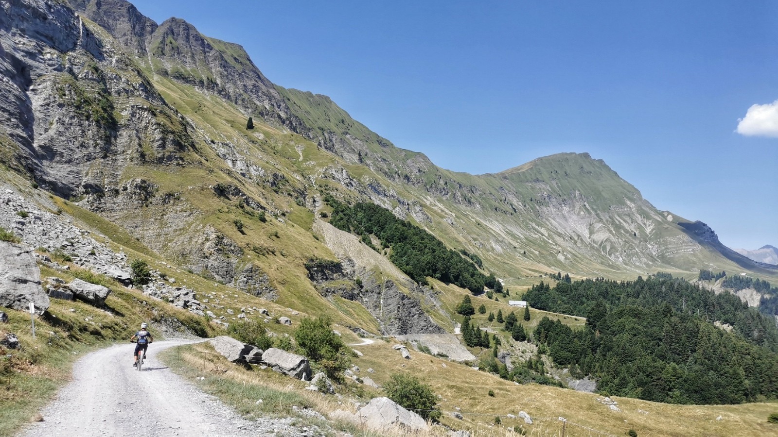 #15 Retour vers les Stalles par la route de la Soif Retour vers les Stalles par la route de la Soif