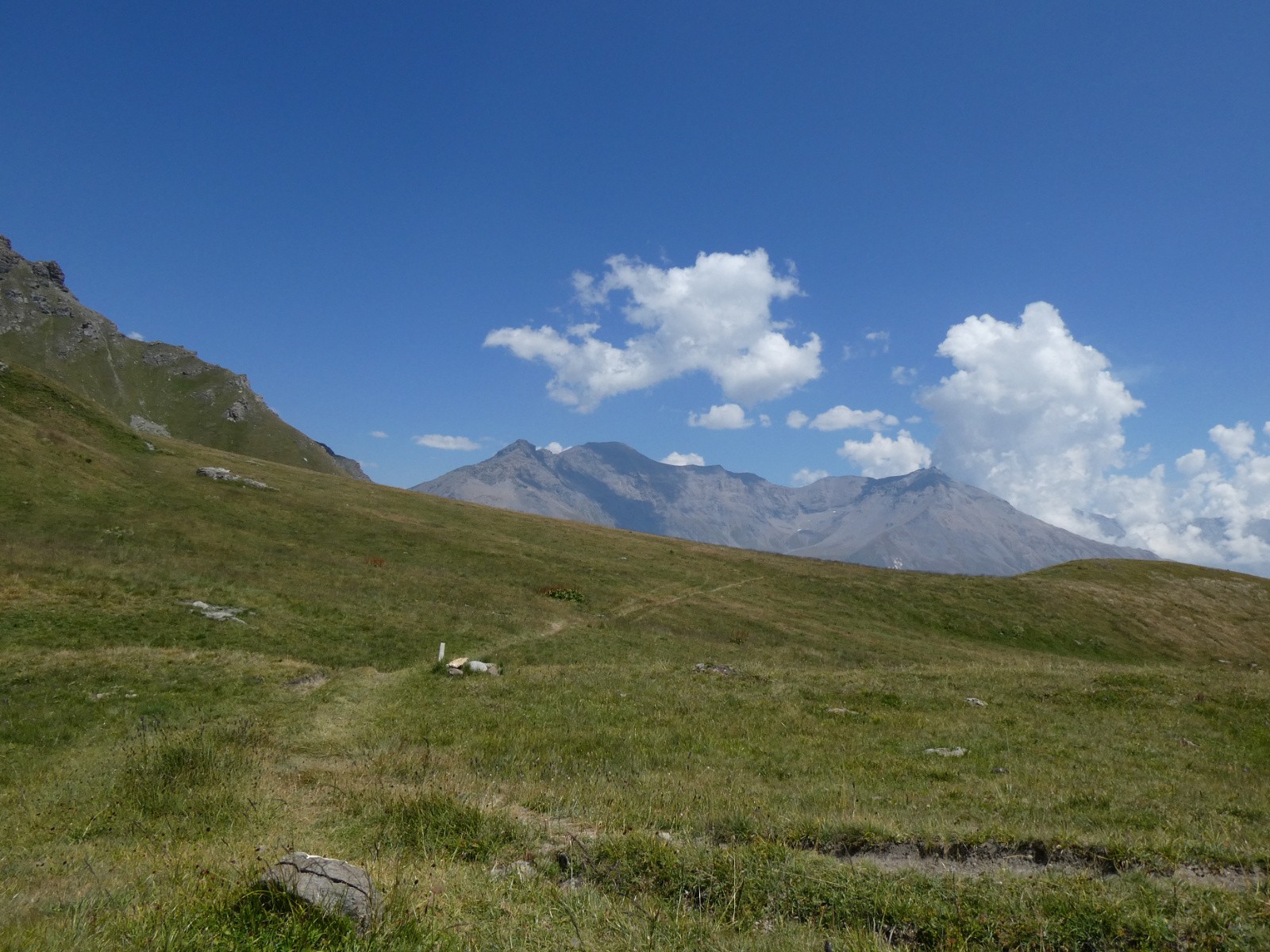 Descente dans les alpages.