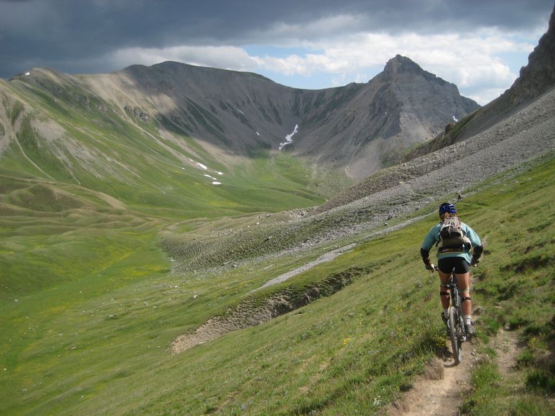 Descente col de Dormillouse : En face de La Pas de la Fanfare