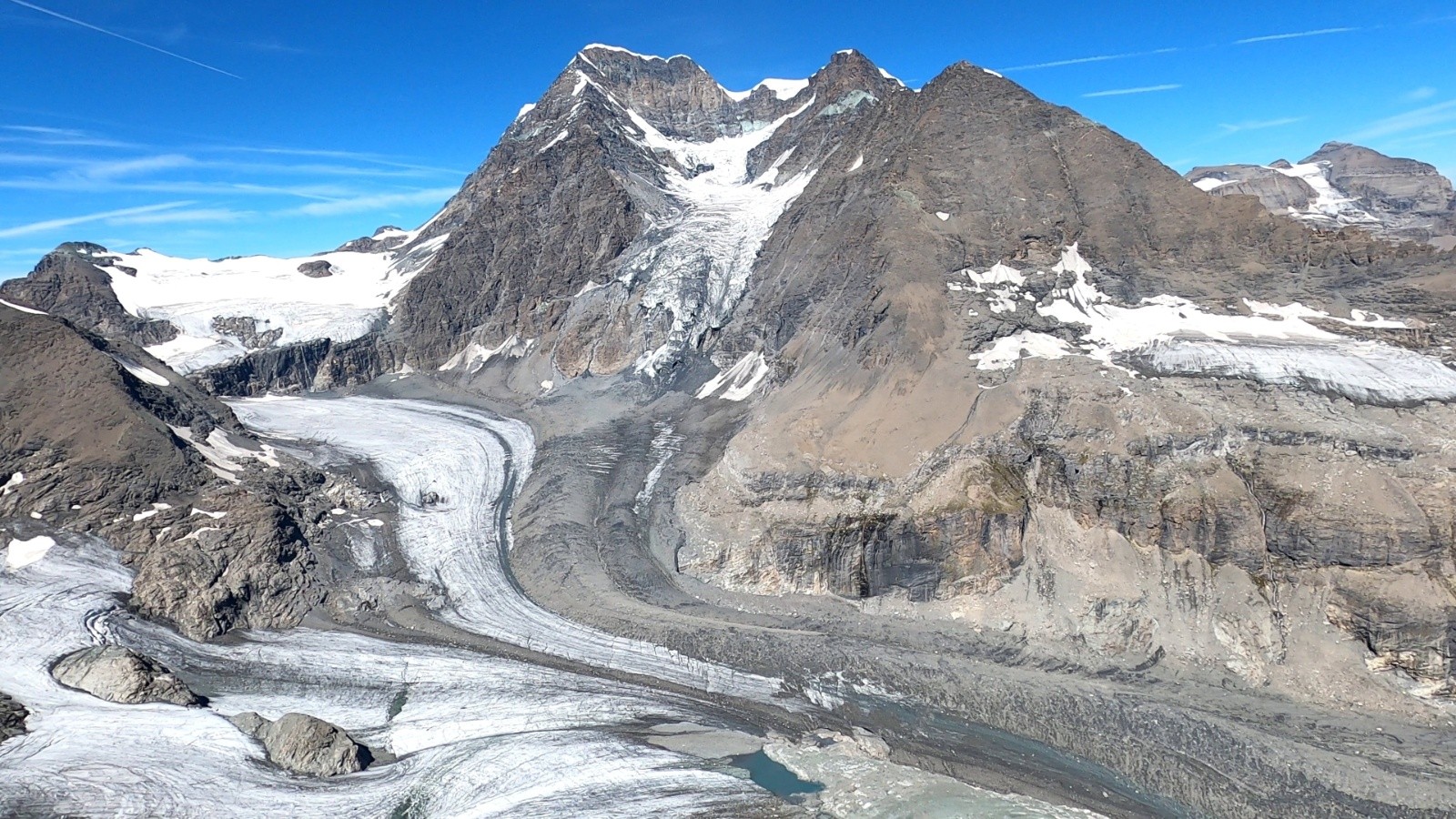 #2 Massif des Grands Combins Massif des Grands Combins