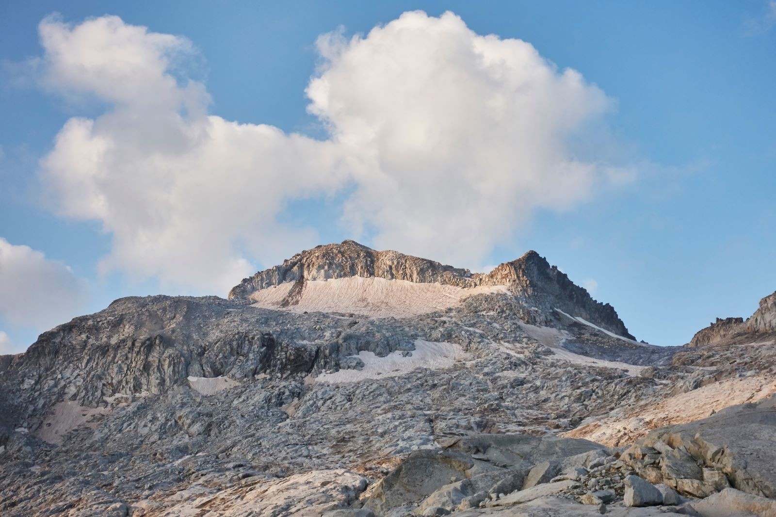 #69 Les lambeaux de glaciers de la Maladeta, la peau de chagrin de l Les lambeaux de glaciers de la Maladeta, la peau de chagrin de l'Anéto