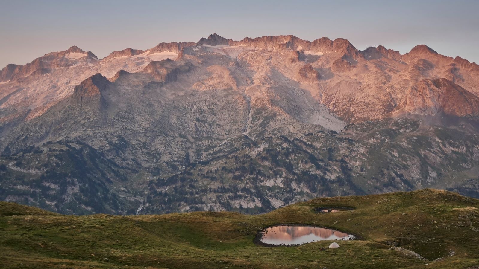 #78 Le massif de la Maladeta déshabillé (ou presque) de ses glaciers. Snif. Le massif de la Maladeta déshabillé (ou presque) de ses glaciers. Snif.