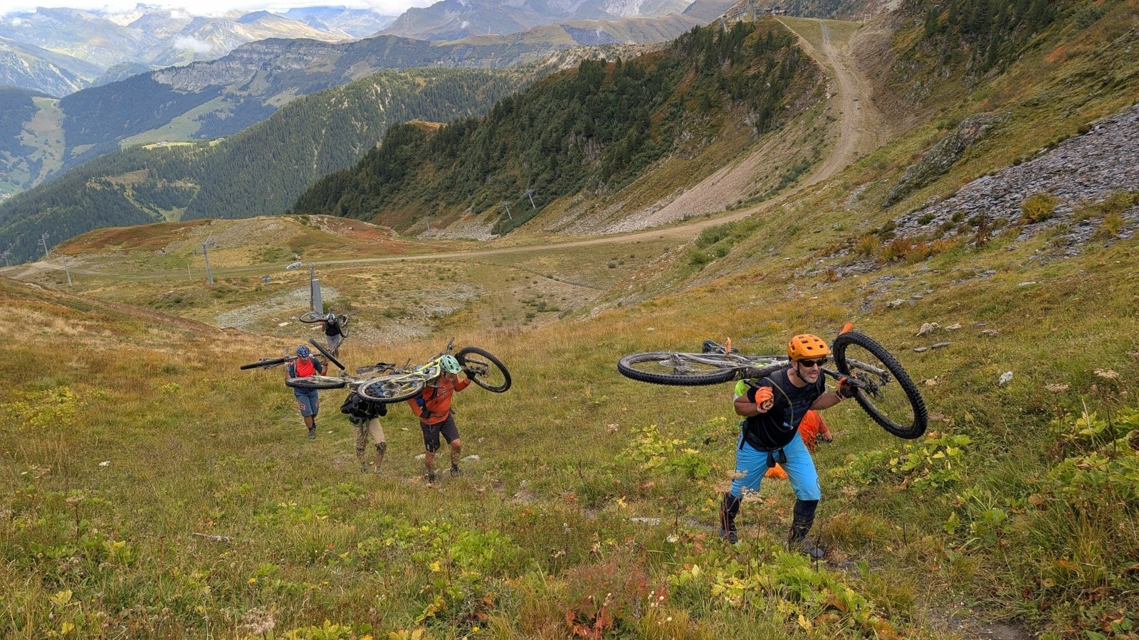 #25 Dernier portage pour le 2ème Grande Combe de la journée Dernier portage pour le 2ème Grande Combe de la journée