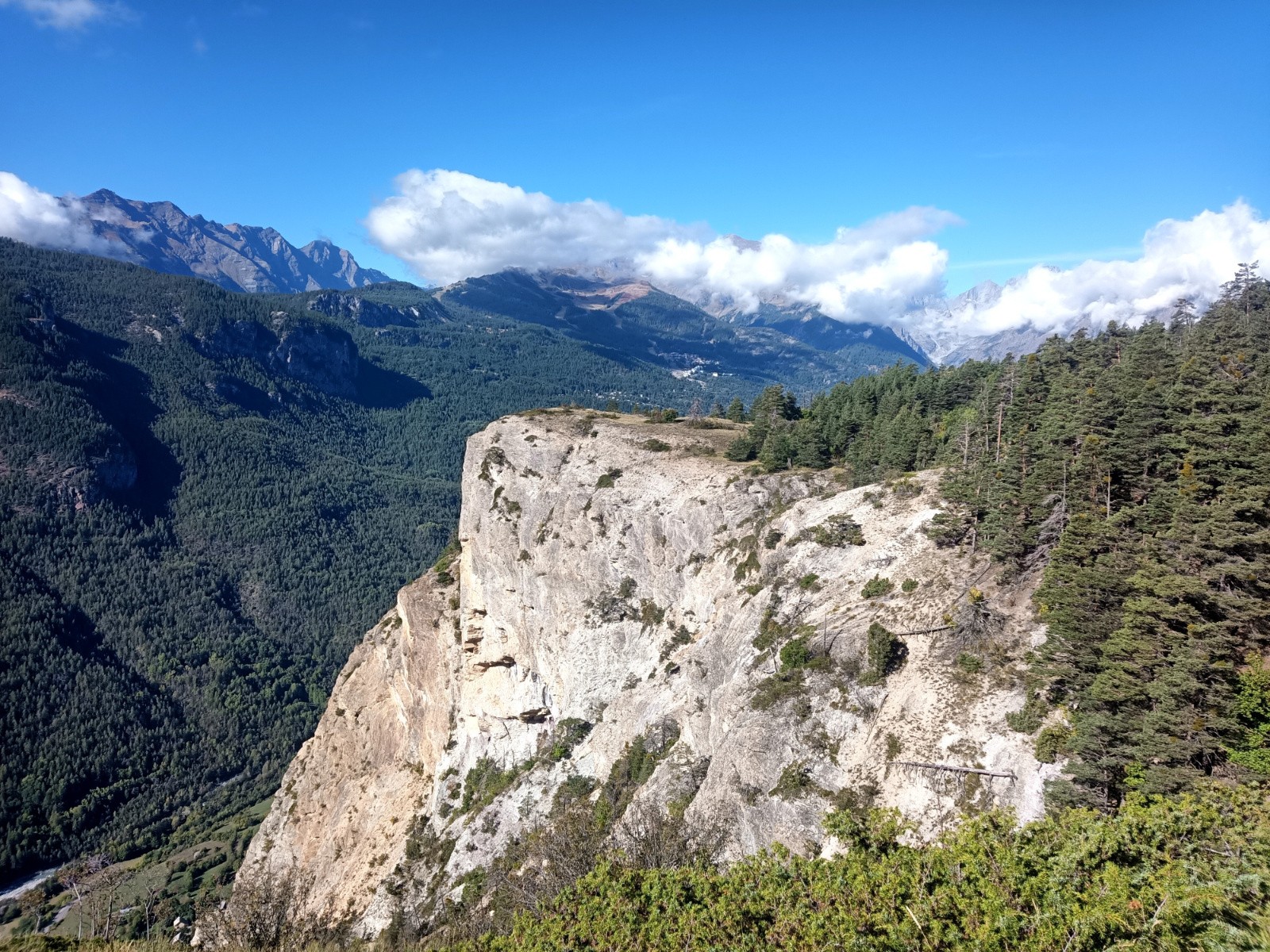 Sur la traversée vers Bouchier