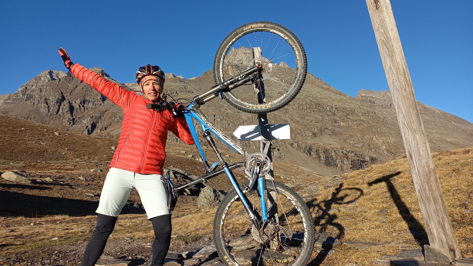 Col Clapier, presque plus haut point du tour, ça méritait bien une photo, la gueule encore enfarinée...