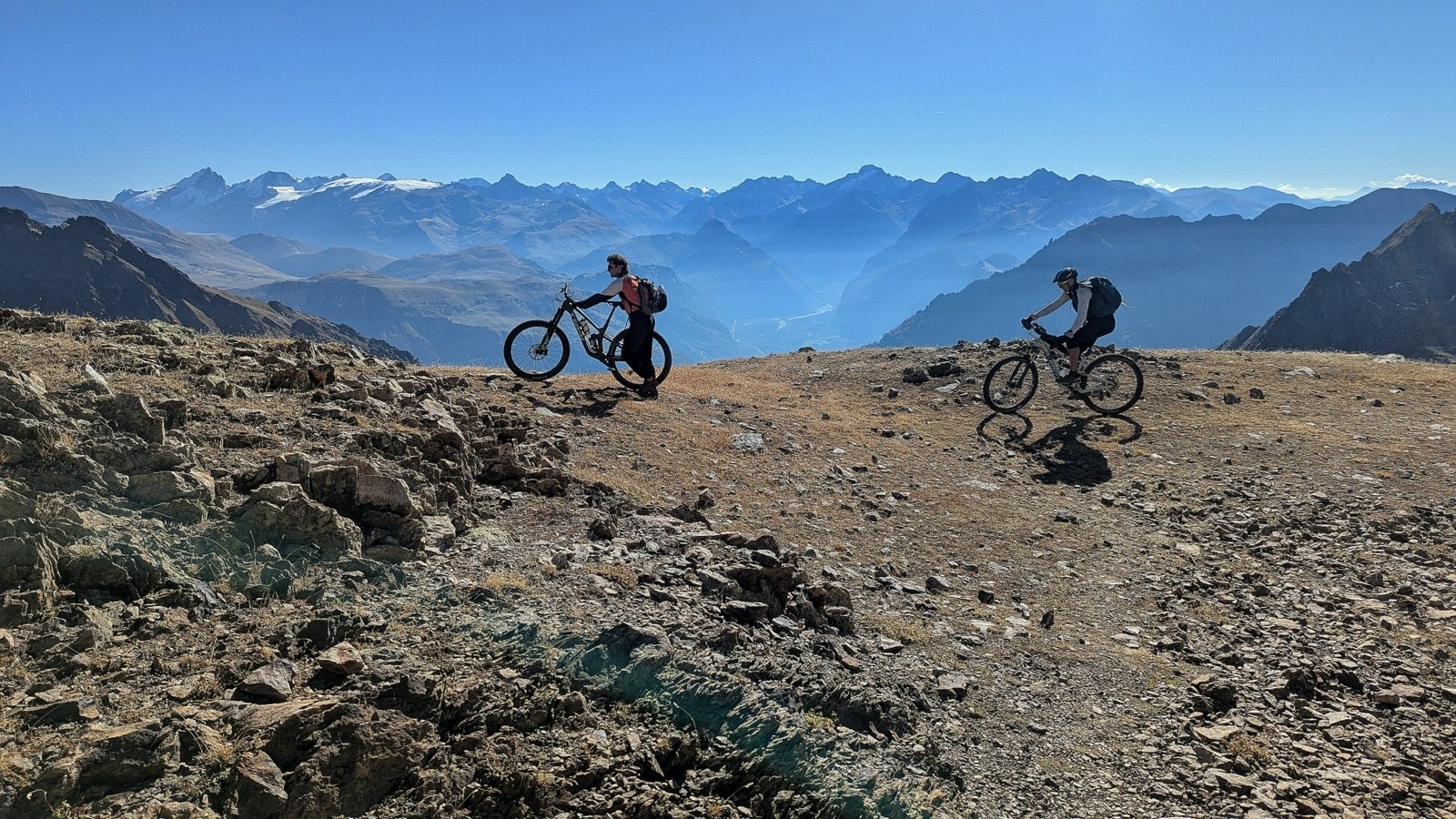En montant à la Lauzière sur l'épaule vers 2500m, ça roule un peu 