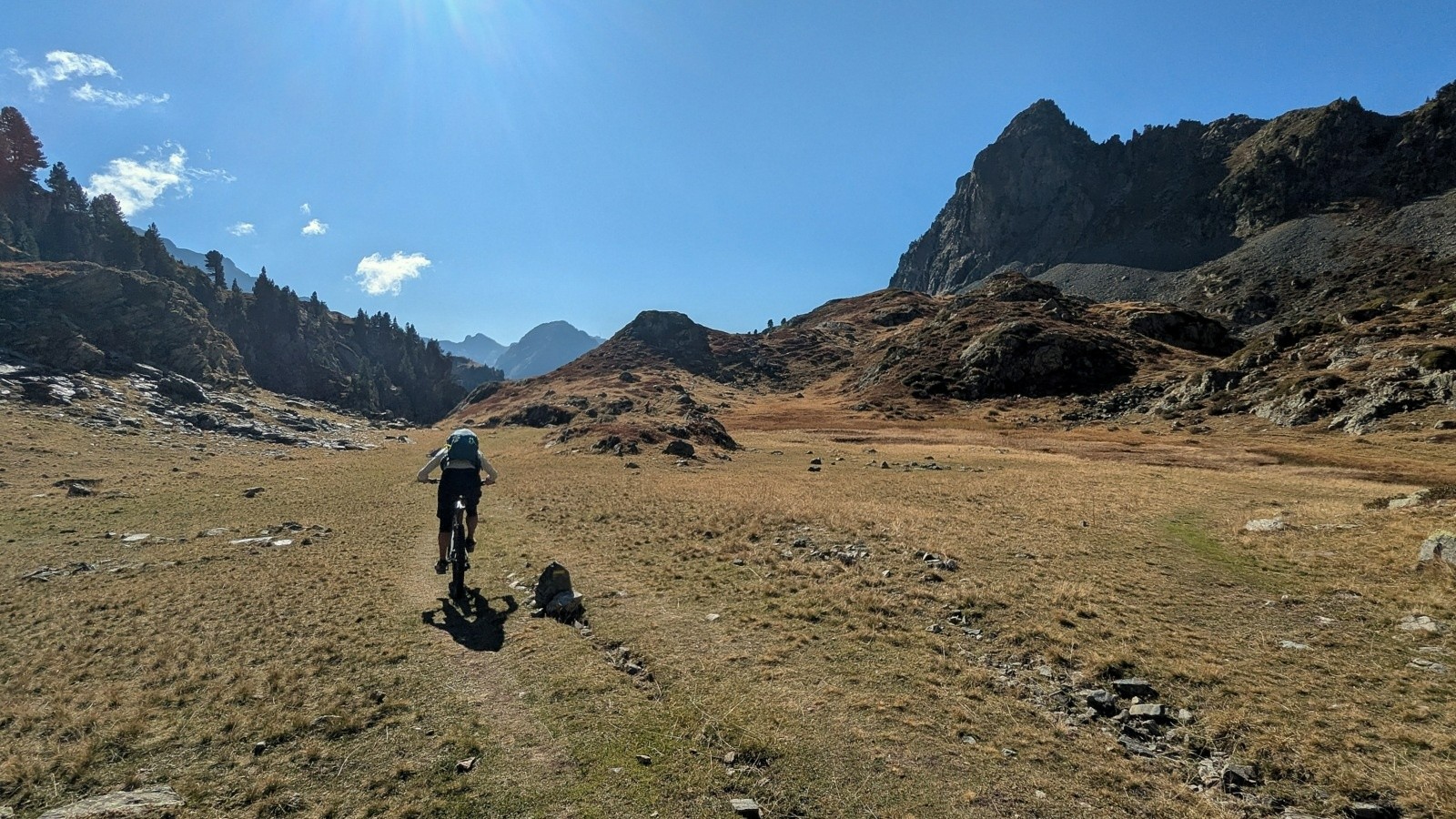 Petit plateau roulant avant le lac Merlat 