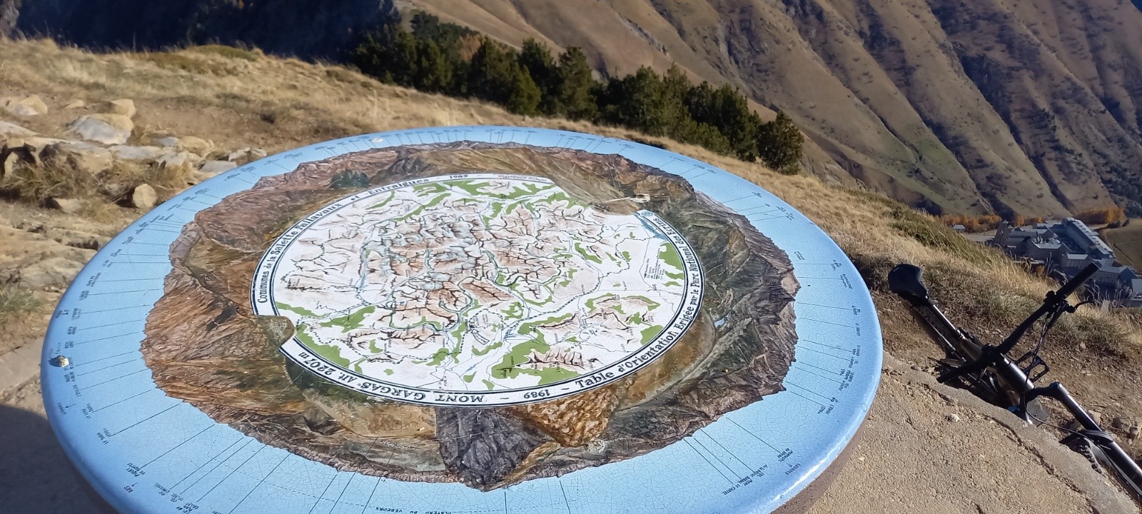 #4 Joli table panoramique Joli table panoramique