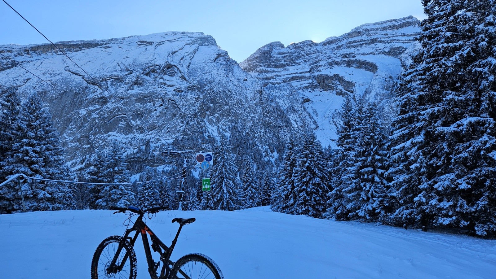 Vue sur les yeux du Bargy.