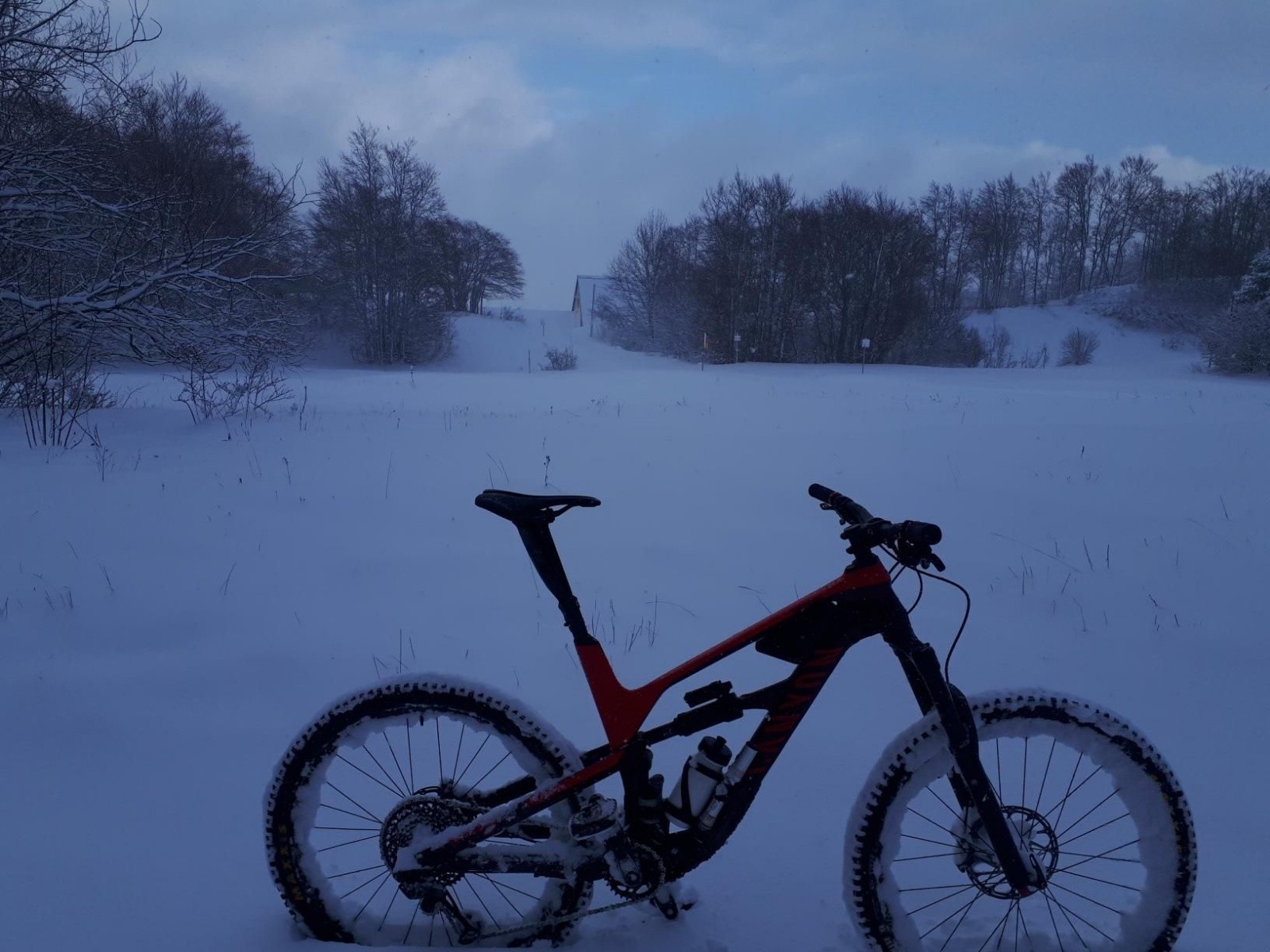 Le baron dit que c'est la saison des vélos qui tiennent droit tout seul, c'est vrai !