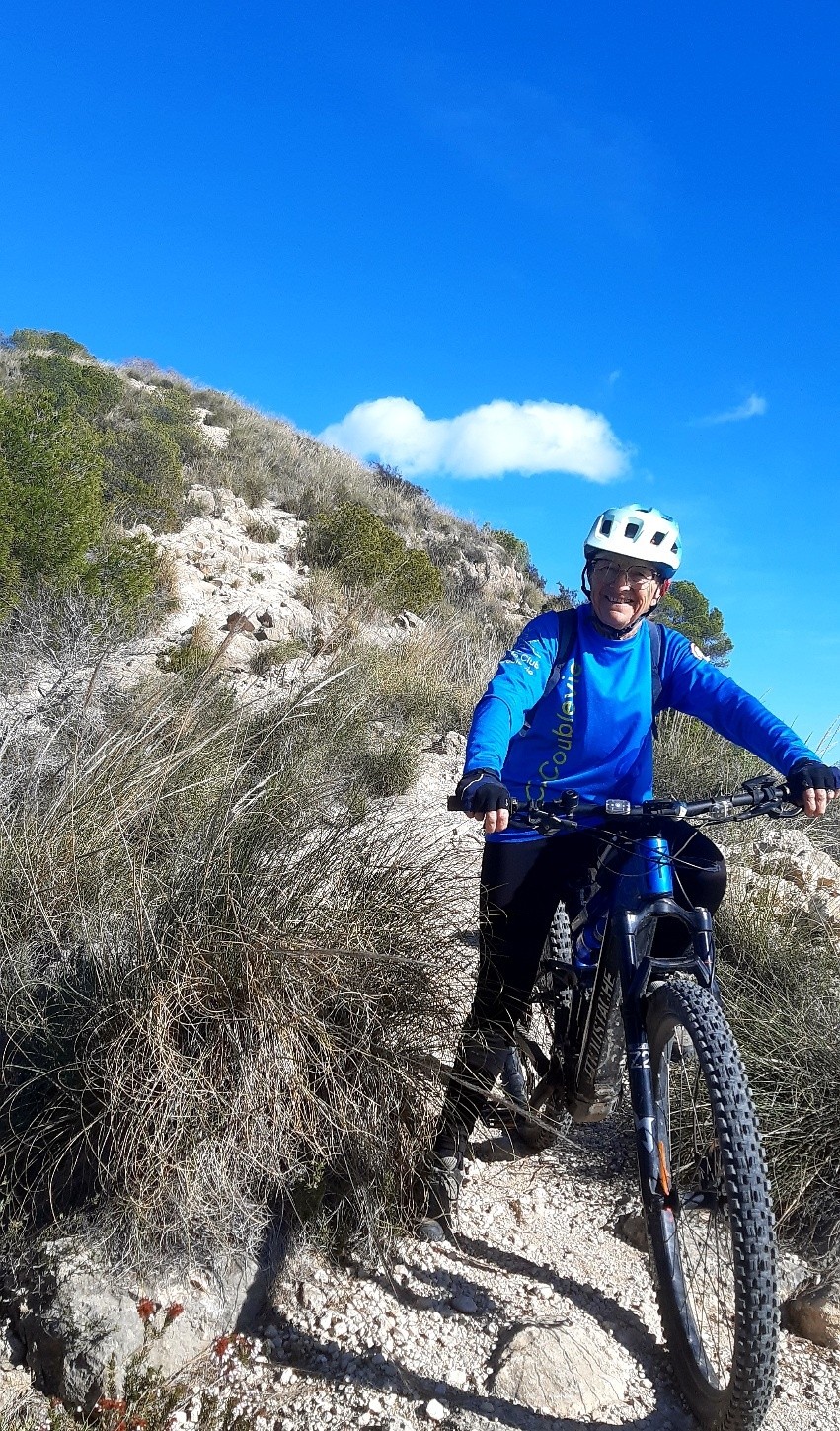 #2 Xine au bas du T4, moi aussi passe à pied. Xine au bas du T4, moi aussi passe à pied.