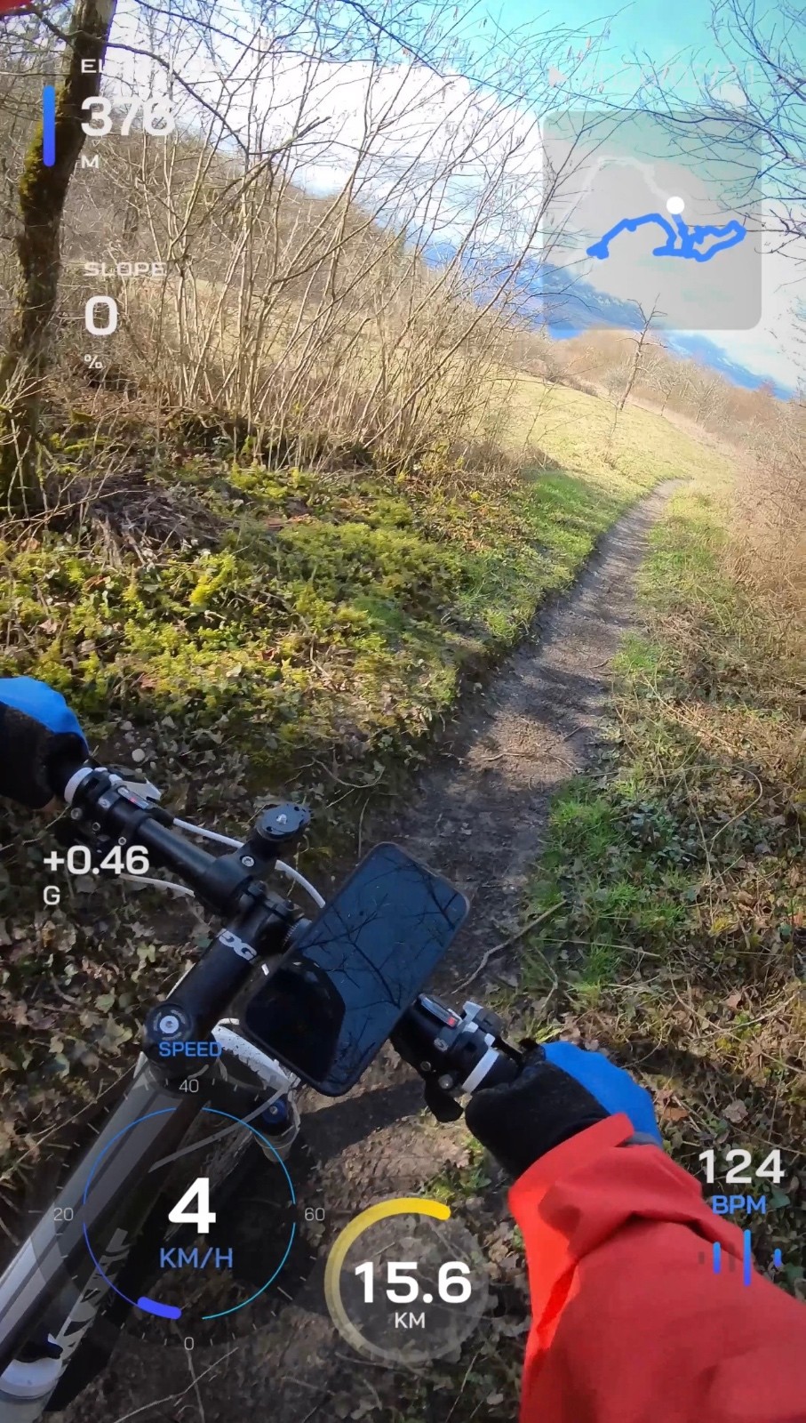 #4 Single au bord de la rivière Single au bord de la rivière