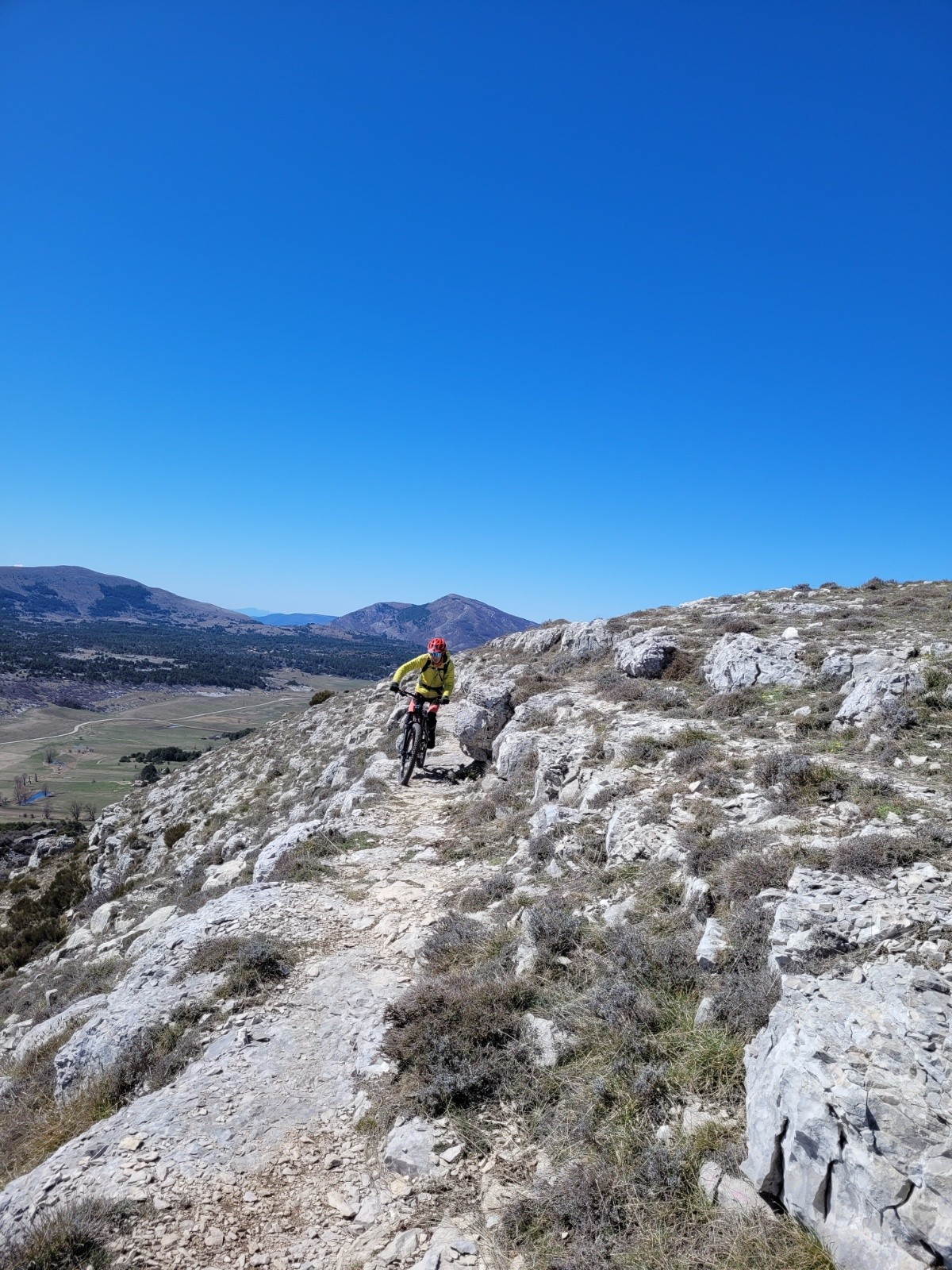 Sur la crête vers Colle de Rougiès.